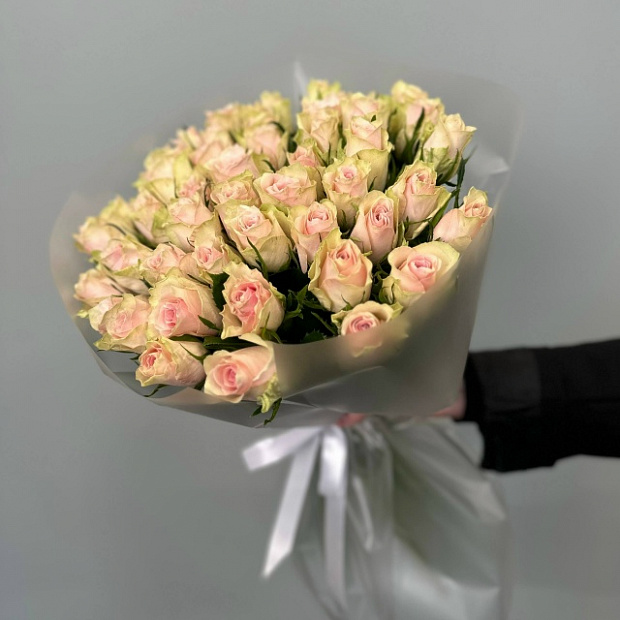 51 розовые розы кения   12